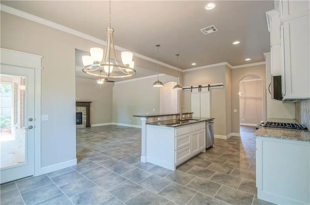 Photo 15 — 2916 Pacifica Lane, Edmond, OK 73034