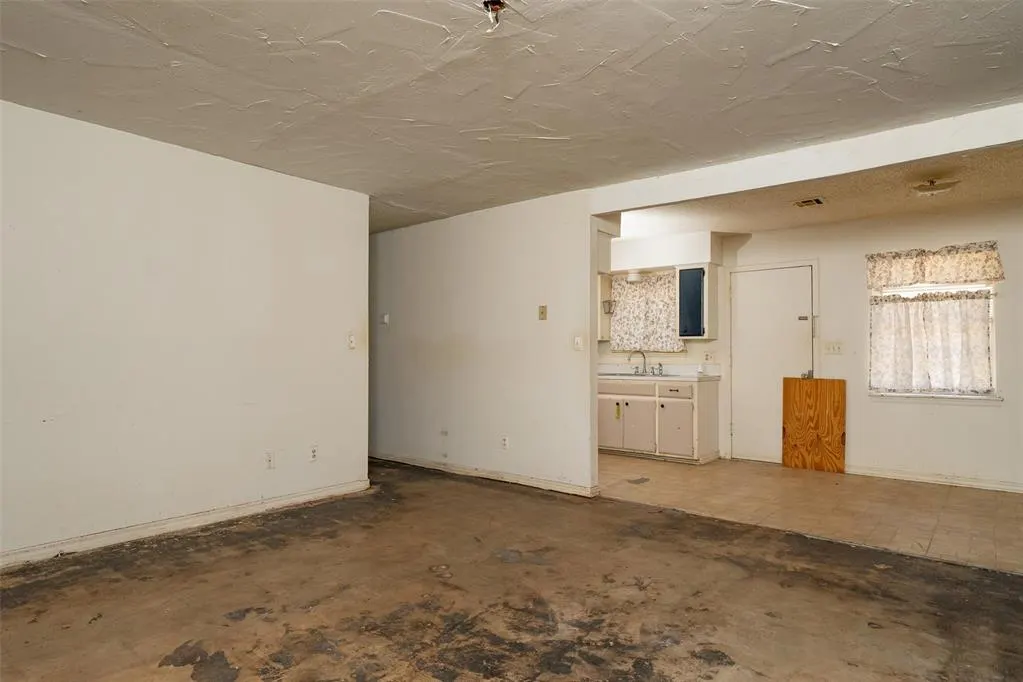 Photo 6 — 507 N Seminole Street, Asher, OK 74826