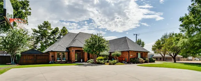 Photo 2 — 7710 NW 36th Street, Bethany, OK 73008