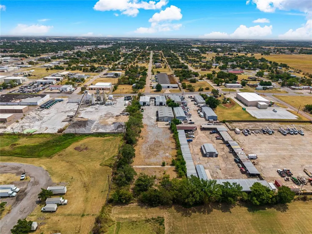 Photo 6 — 1701 SW Sheridan Road 1701-1703, Lawton, OK 73505