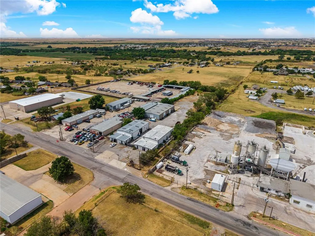 Photo 9 — 1701 SW Sheridan Road 1701-1703, Lawton, OK 73505