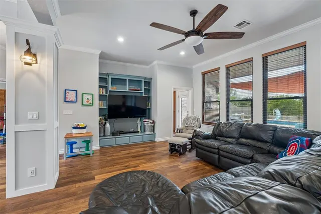 Photo 5 — 825 Liveoak Lane, Blanchard, OK 73010