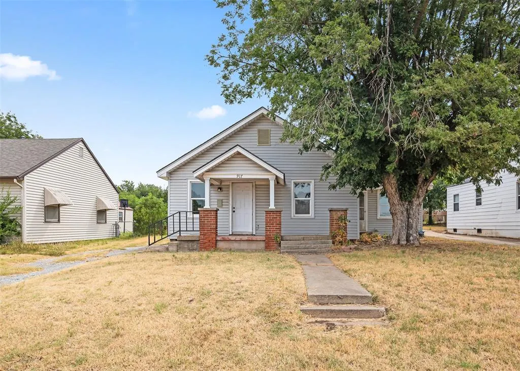 Front exterior — 917 S Reno Avenue, El Reno, OK 73036