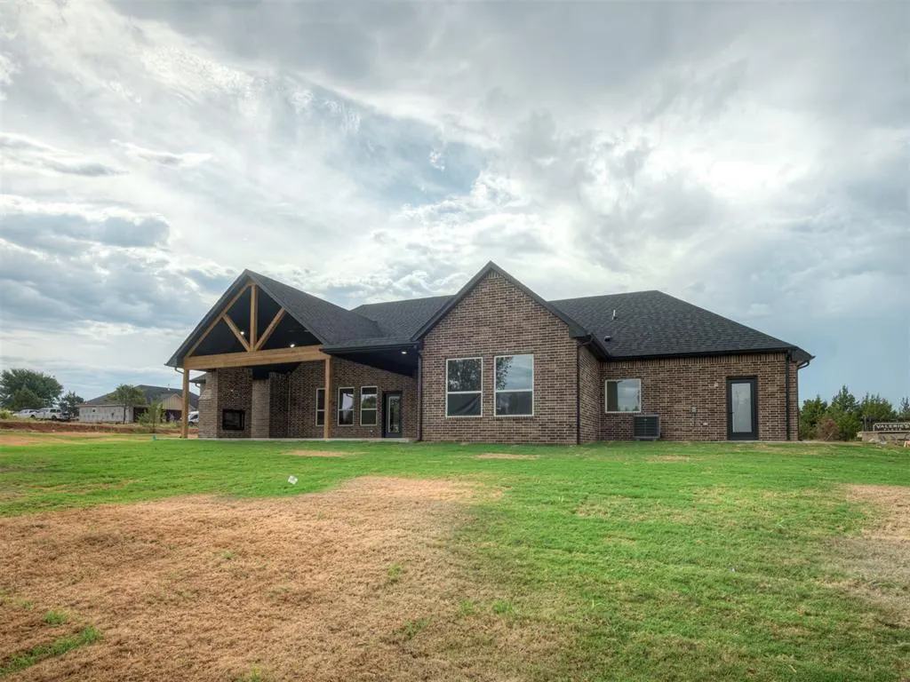 Photo 47 — 1928 Valerie's Drive, Guthrie, OK 73044