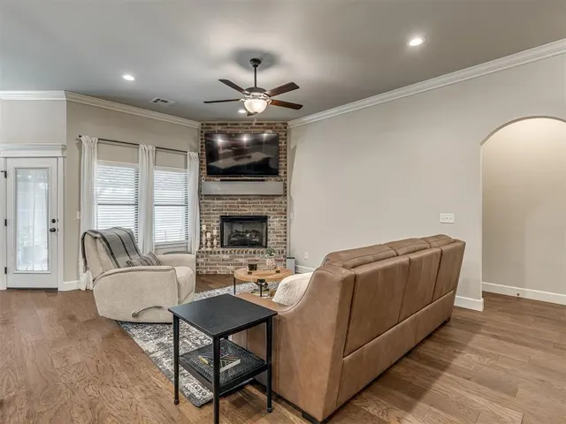 Photo 8 — 2201 Sycamore Creek Avenue, Yukon, OK 73099