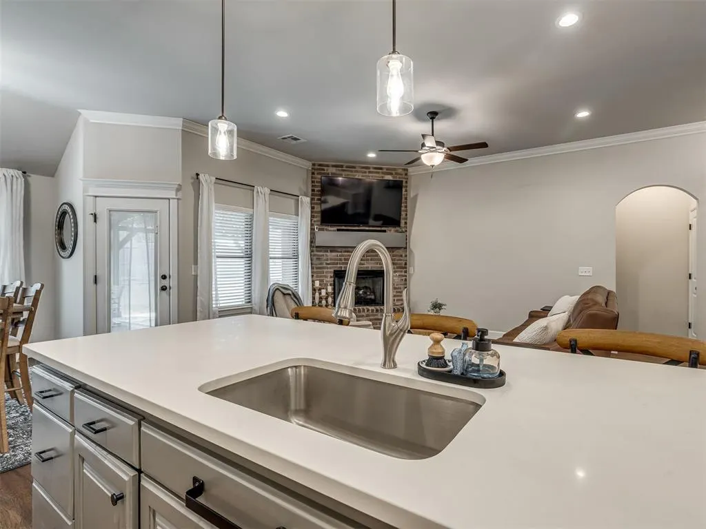 Photo 19 — 2201 Sycamore Creek Avenue, Yukon, OK 73099