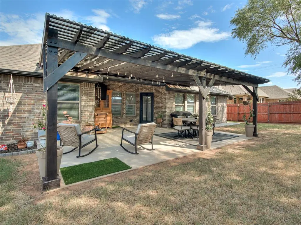 Photo 44 — 2201 Sycamore Creek Avenue, Yukon, OK 73099
