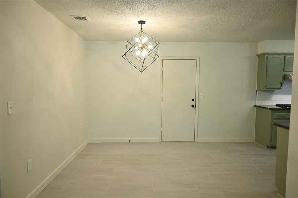 Photo 11 — 4709 S East Ave Street, Oklahoma City, OK 73129