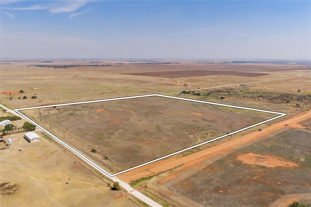 Front exterior — E 0680 Road, Hitchcock, OK 73744