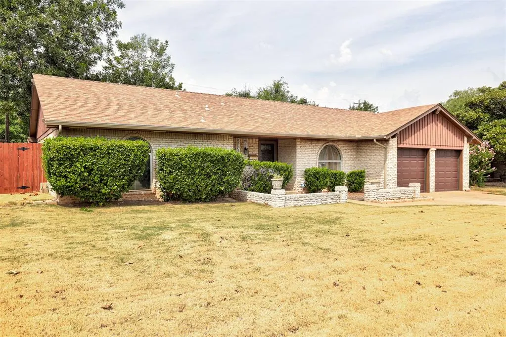 Photo 4 — 11501 N Miller Avenue, Oklahoma City, OK 73120