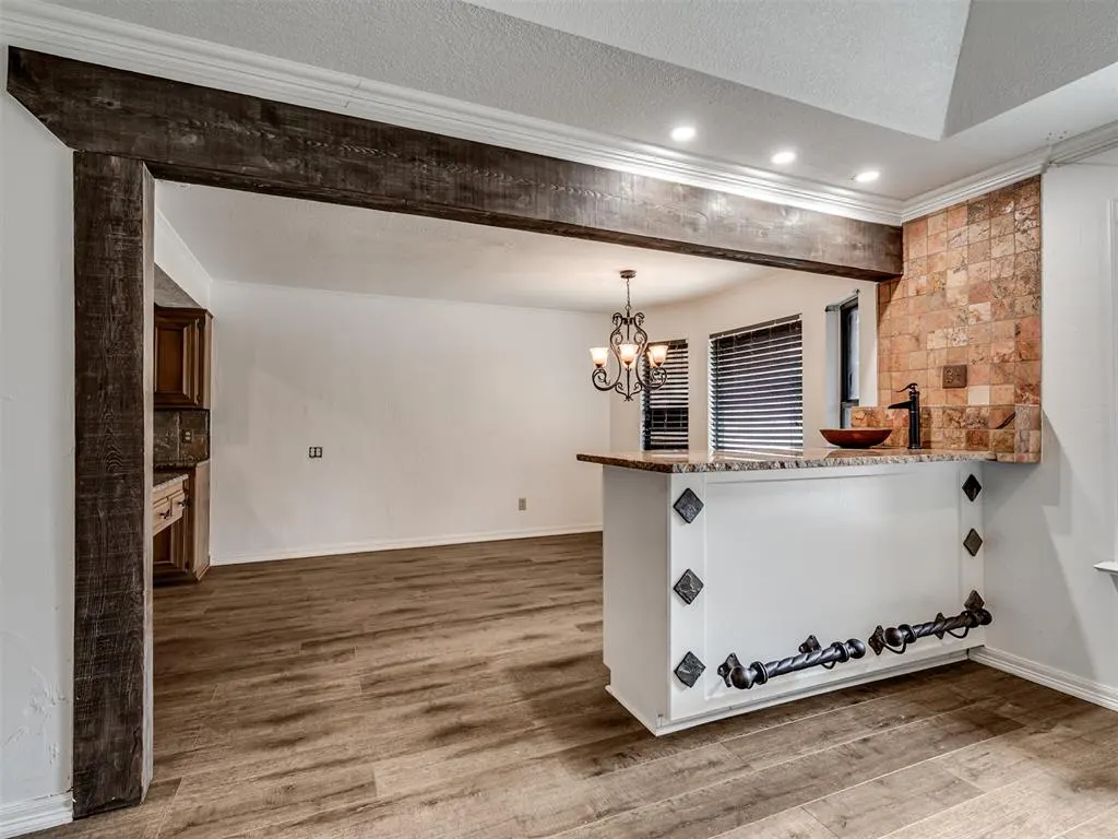 Photo 7 — 8225 Canna Lane, Oklahoma City, OK 73132