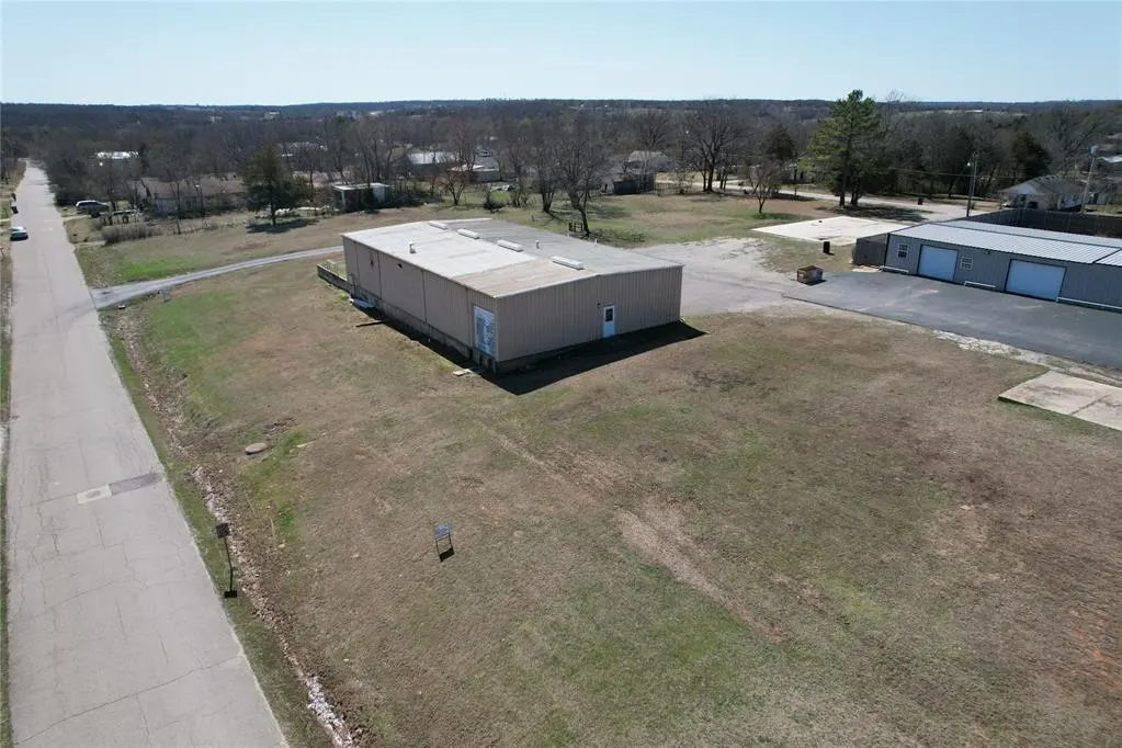Photo 4 — 919 W Broadway Avenue, Seminole, OK 74868