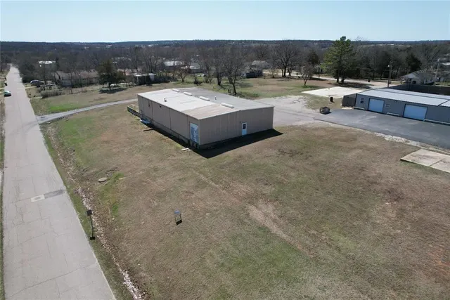 Photo 4 — 919 W Broadway Avenue, Seminole, OK 74868