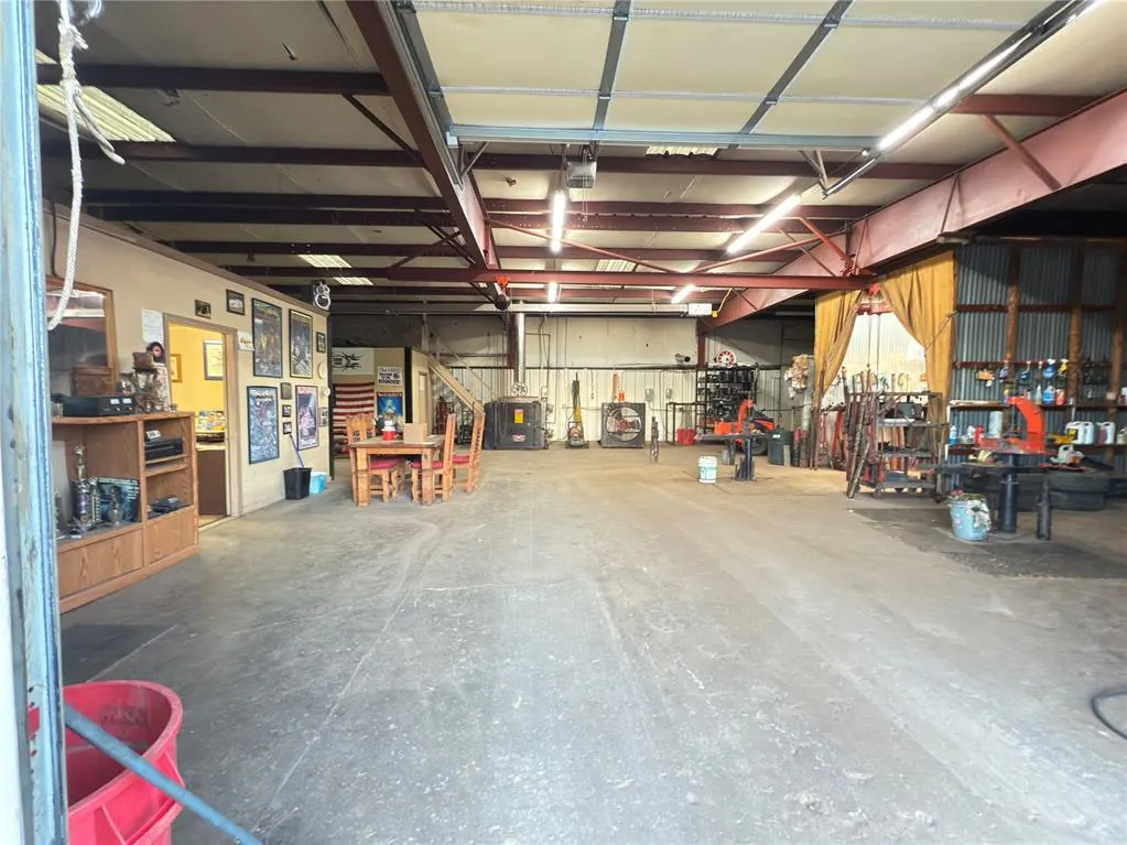 Photo 6 — 919 W Broadway Avenue, Seminole, OK 74868