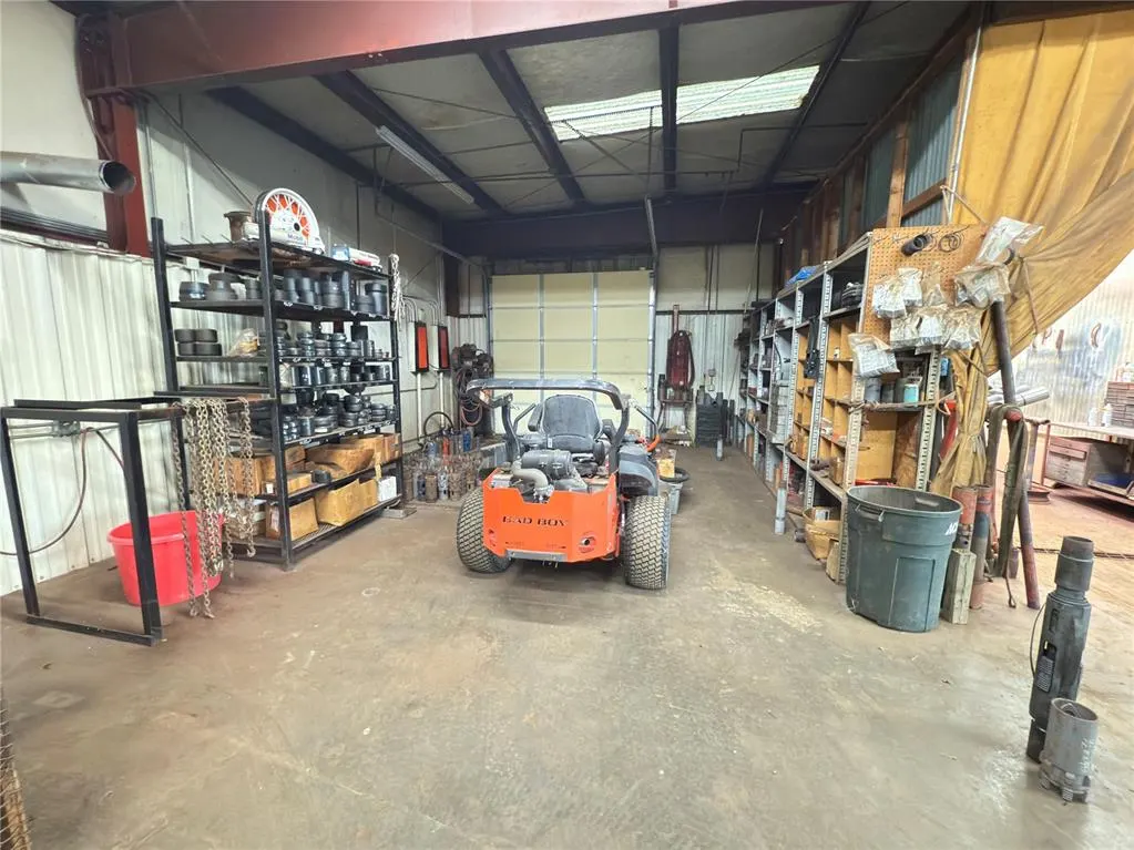Photo 9 — 919 W Broadway Avenue, Seminole, OK 74868