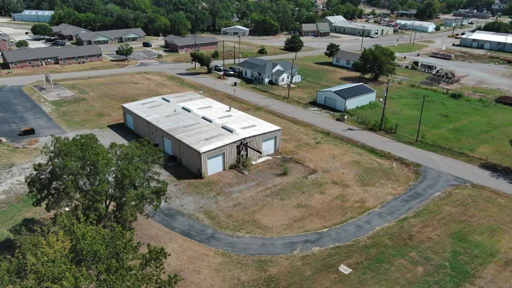 Photo 27 — 919 W Broadway Avenue, Seminole, OK 74868