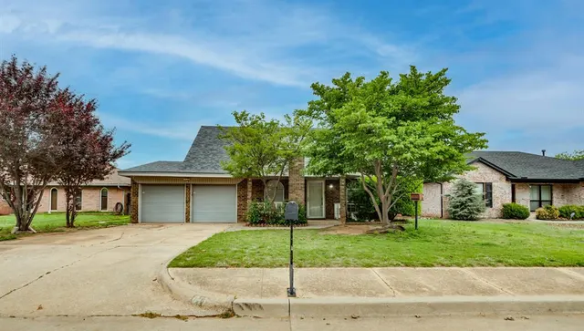 Photo 4 — 611 Linda Lane, Yukon, OK 73099