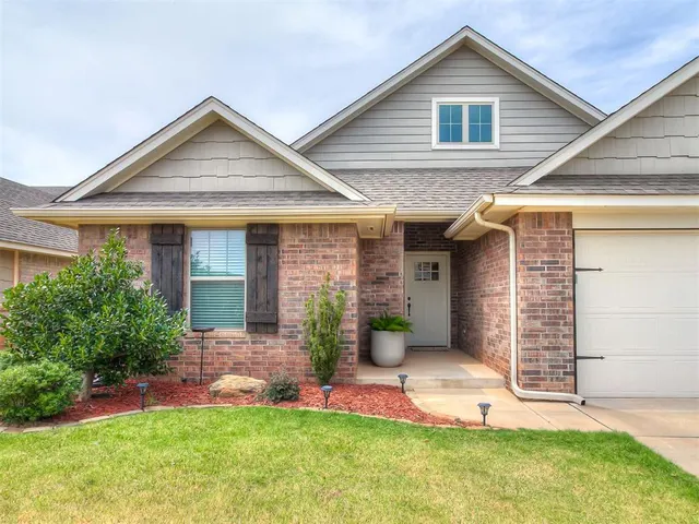 Photo 4 — 16009 Iron Tree Lane, Edmond, OK 73013