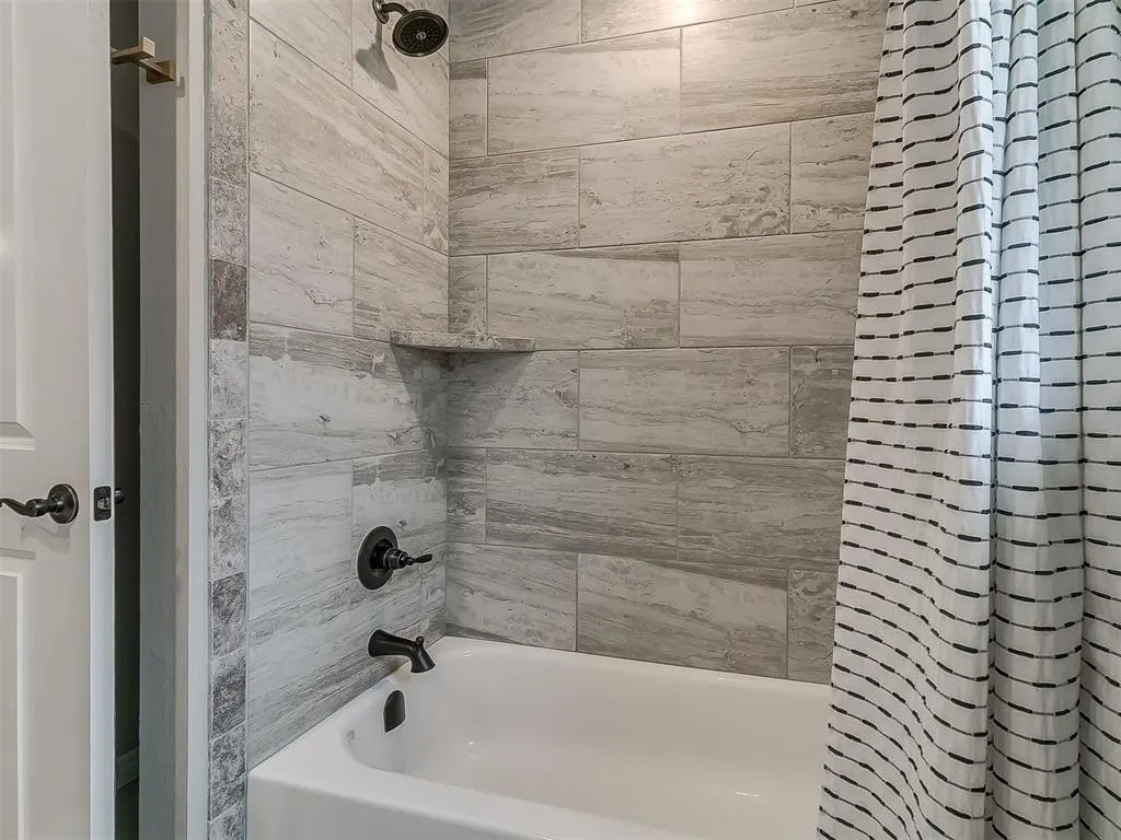 Photo 31 — 16009 Iron Tree Lane, Edmond, OK 73013