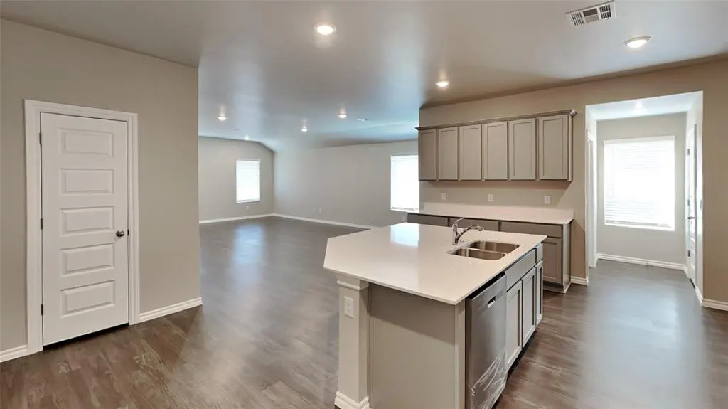 Photo 7 — 2740 Dennis Drive, Oklahoma City, OK 73099
