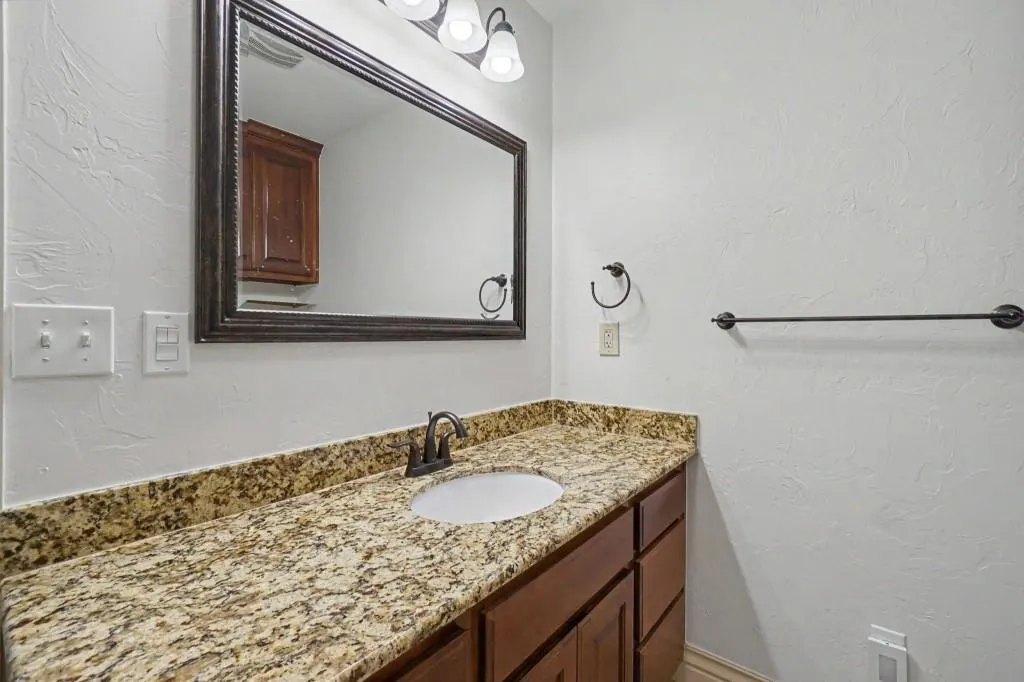 Photo 39 — 1212 Northridge Boulevard, Altus, OK 73521