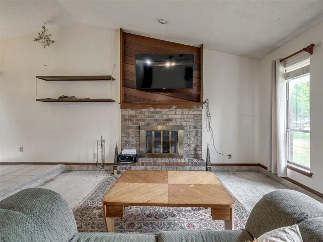 Photo 7 — 1176 Robin Hood Lane, Norman, OK 73072