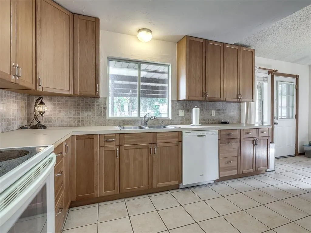 Photo 19 — 1176 Robin Hood Lane, Norman, OK 73072