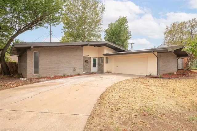 Photo 2 — 4604 NW 59th Terrace, Oklahoma City, OK 73122