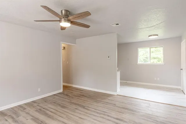 Photo 6 — 2605 Queensbury Road, Moore, OK 73160