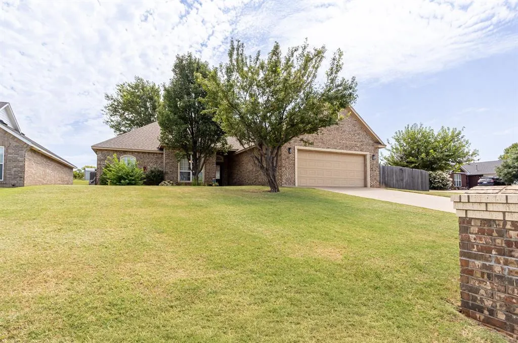 Front exterior — 2318 Tailwind Drive, Purcell, OK 73080
