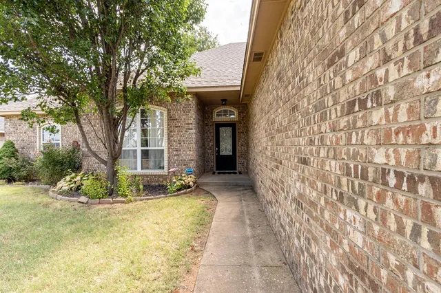 Photo 6 — 2318 Tailwind Drive, Purcell, OK 73080