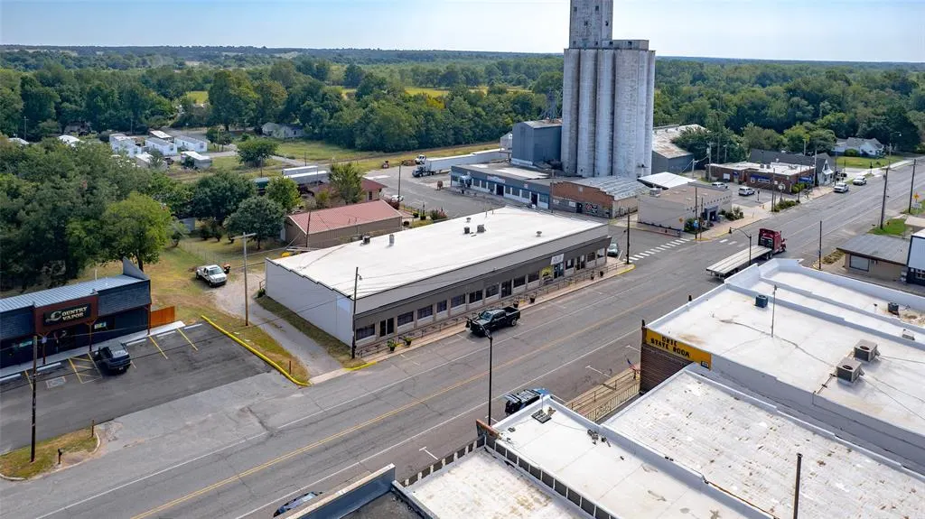 Photo 28 — 1950 Church Avenue, Harrah, OK 73045