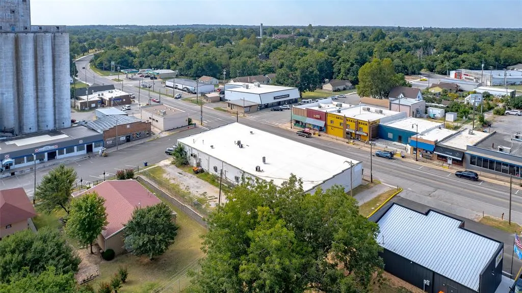 Photo 32 — 1950 Church Avenue, Harrah, OK 73045