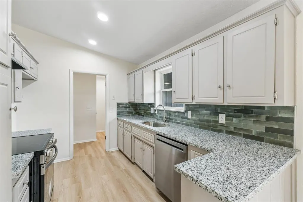 Photo 8 — 6736 Cherry Place, Oklahoma City, OK 73127