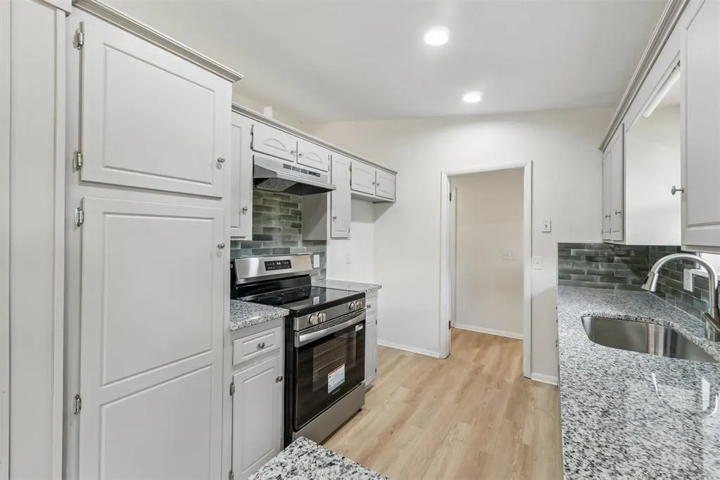 Photo 9 — 6736 Cherry Place, Oklahoma City, OK 73127