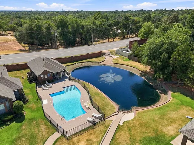 Photo 3 — 4033 NE 138th Street, Edmond, OK 73013