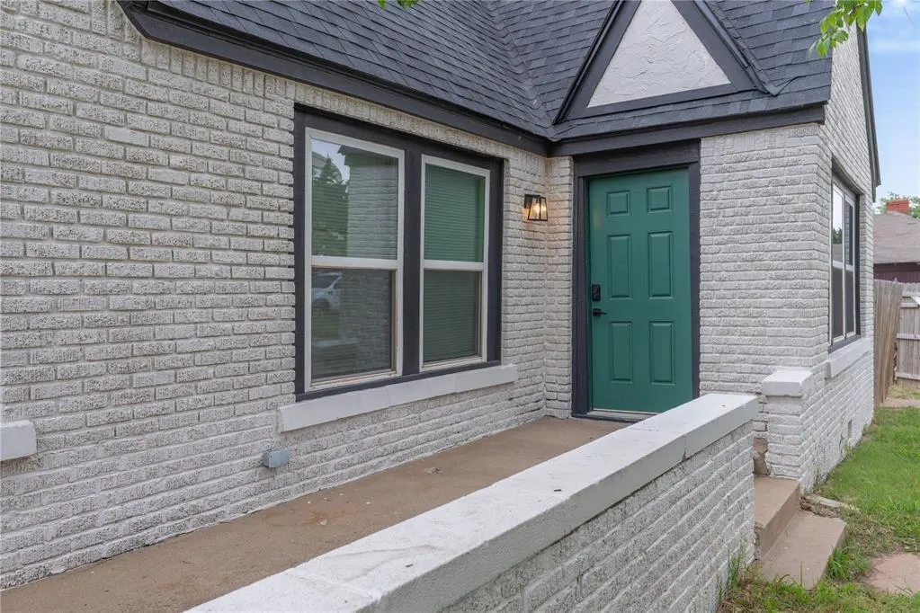Photo 3 — 701 NE 24th Street, Oklahoma City, OK 73105
