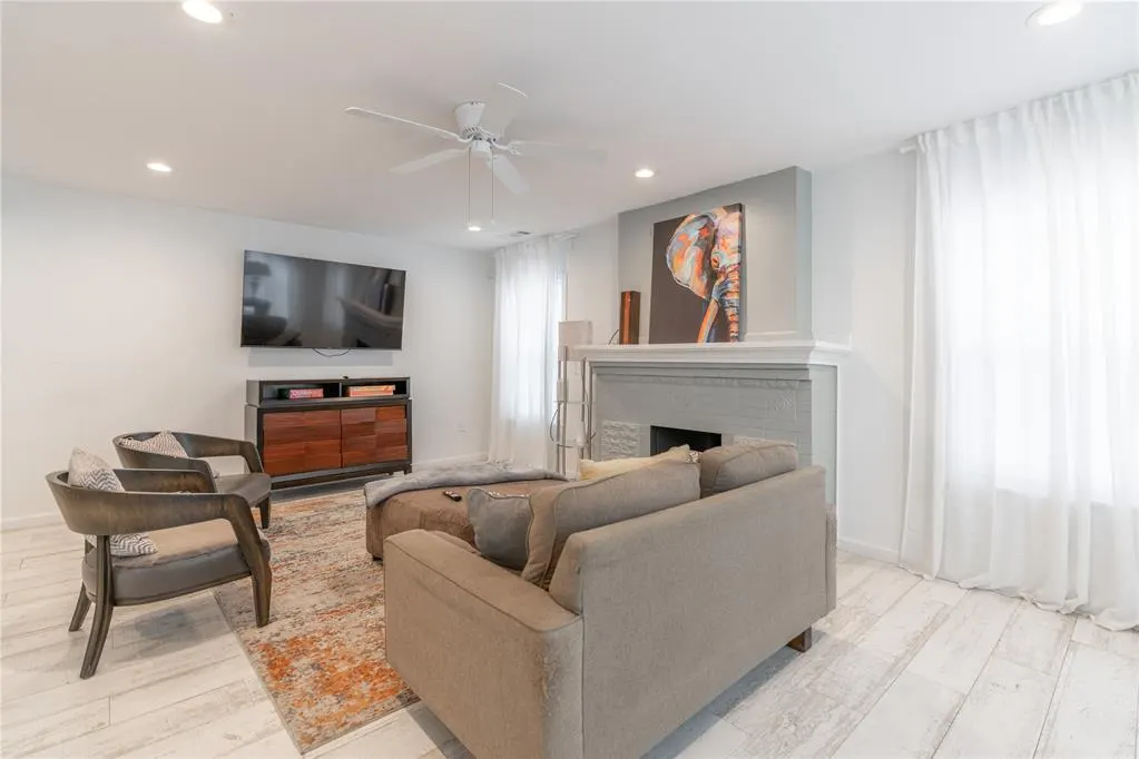 Photo 4 — 701 NE 24th Street, Oklahoma City, OK 73105