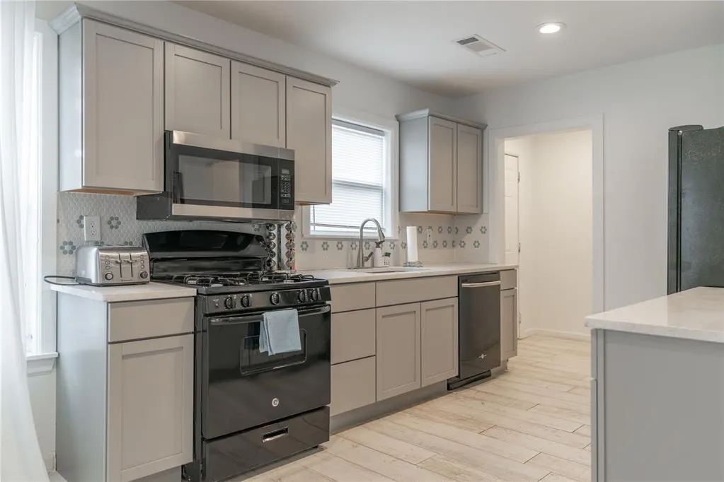 Photo 9 — 701 NE 24th Street, Oklahoma City, OK 73105