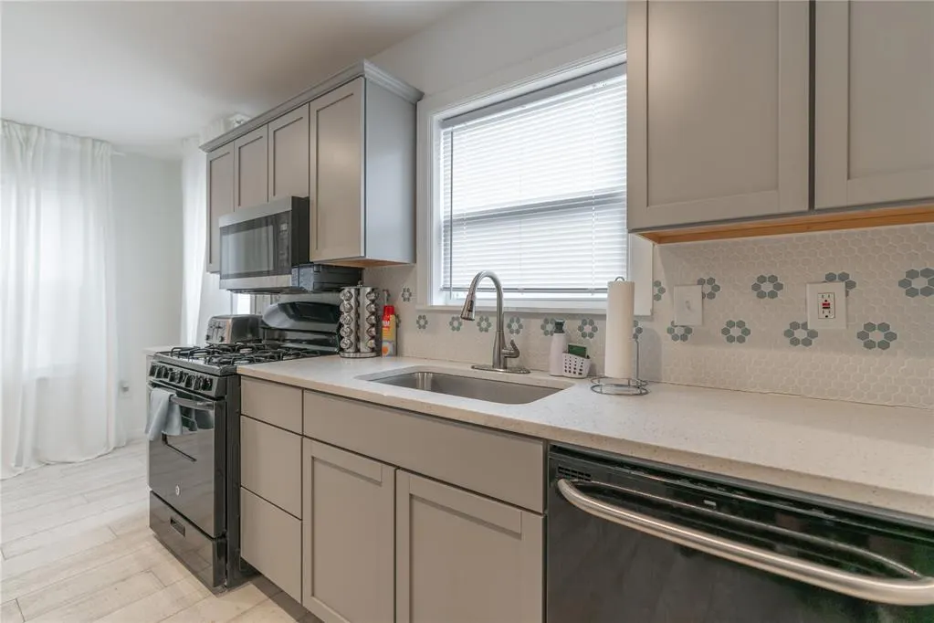 Photo 11 — 701 NE 24th Street, Oklahoma City, OK 73105