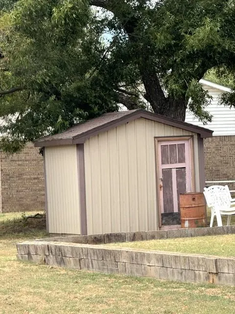 Photo 23 — 230 N Pecan, Stratford, OK 74872