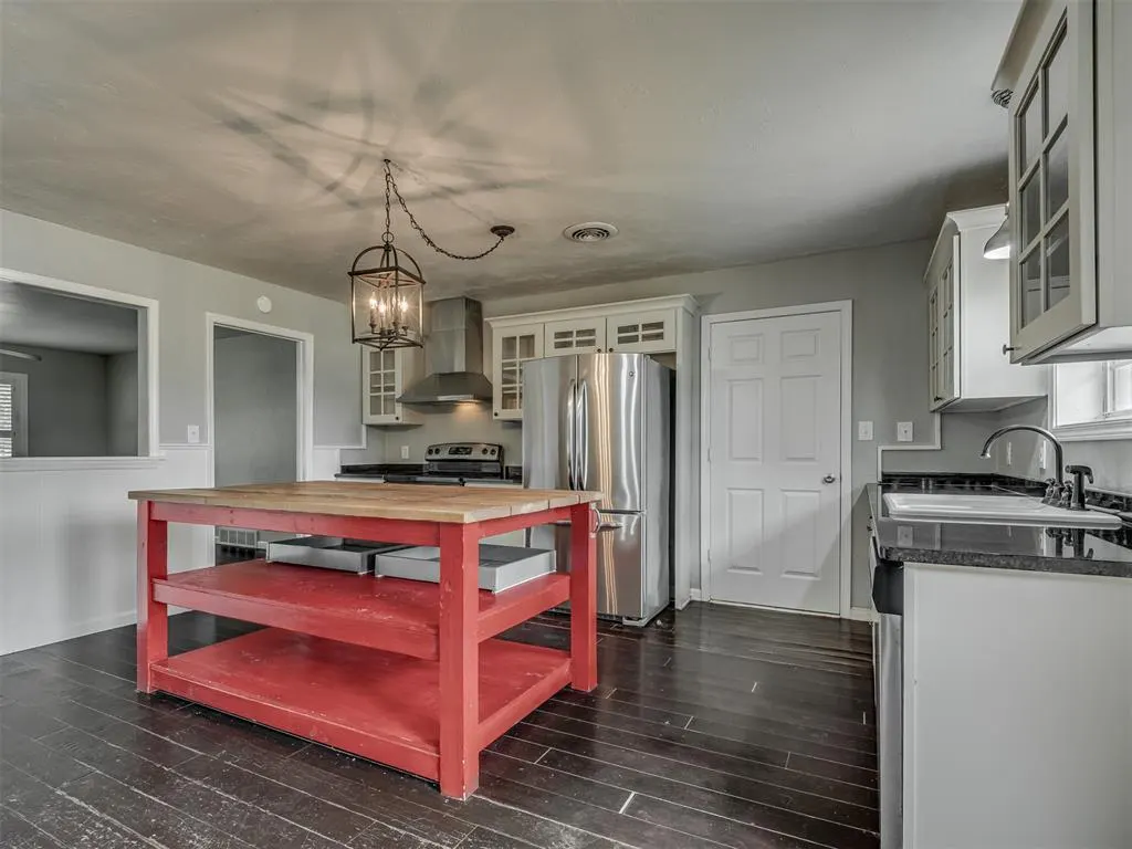 Photo 11 — 3121 NW 62nd Street, Oklahoma City, OK 73112
