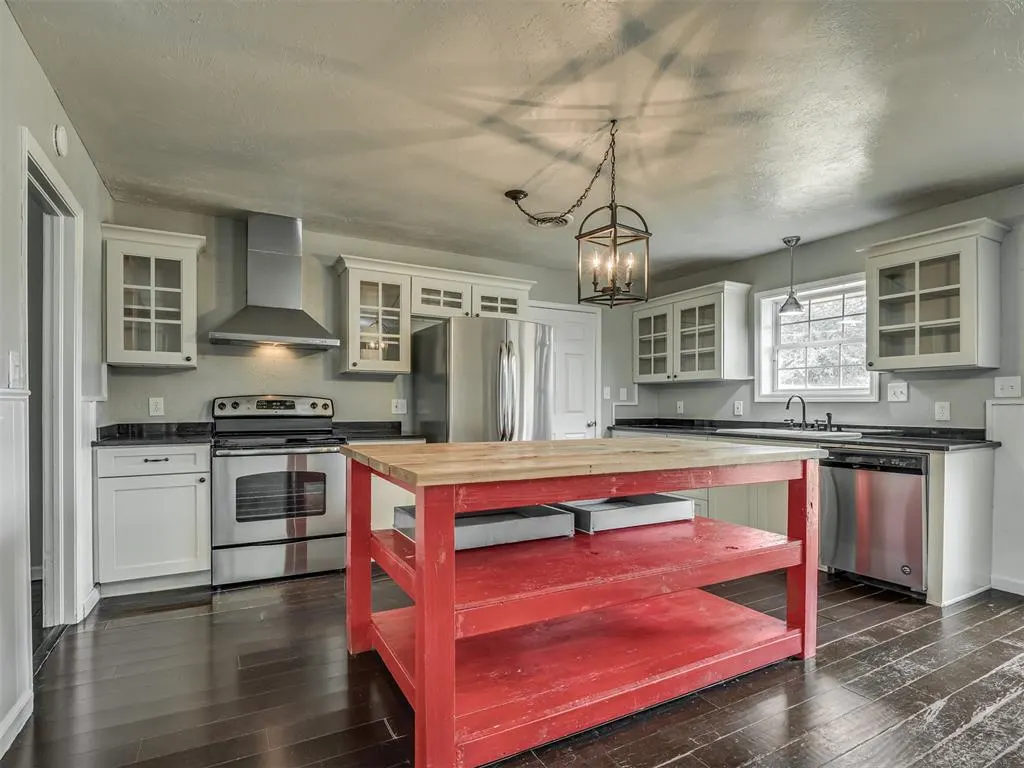 Photo 14 — 3121 NW 62nd Street, Oklahoma City, OK 73112
