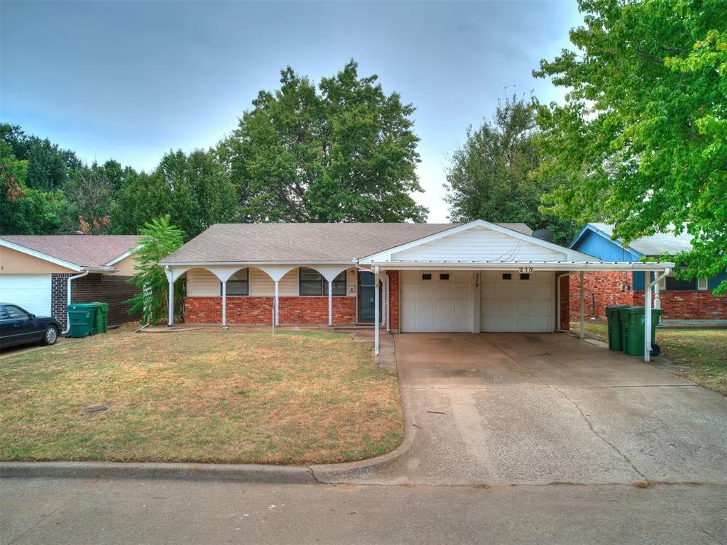 Front exterior — 210 E Cherry Avenue, Yukon, OK 73099