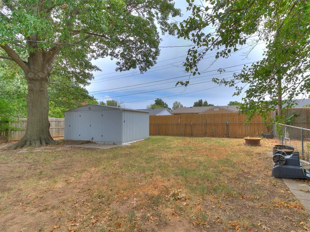Photo 11 — 210 E Cherry Avenue, Yukon, OK 73099