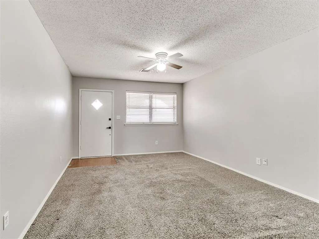 Photo 21 — 210 E Cherry Avenue, Yukon, OK 73099