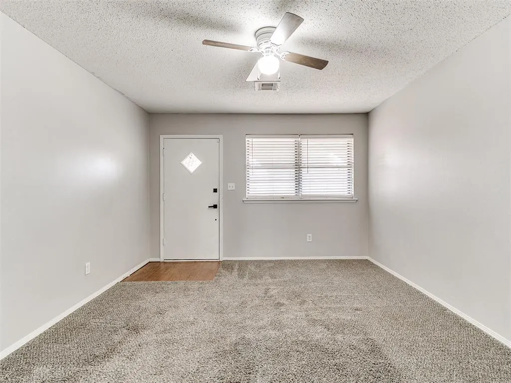 Photo 22 — 210 E Cherry Avenue, Yukon, OK 73099