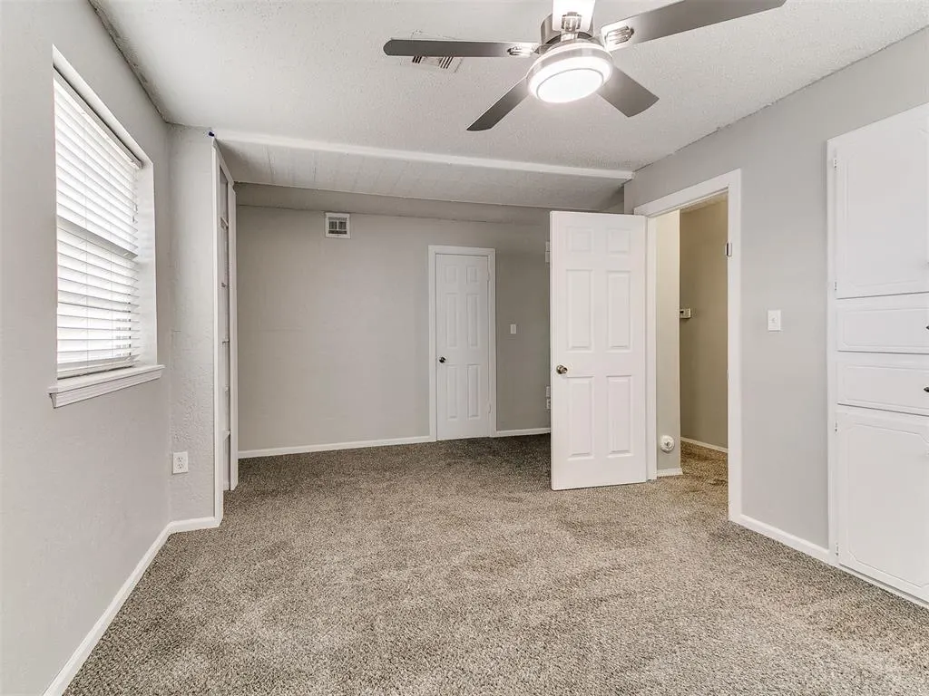 Photo 35 — 210 E Cherry Avenue, Yukon, OK 73099