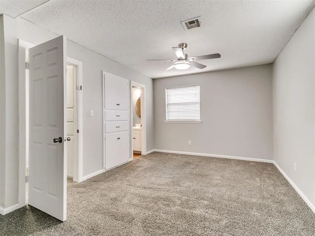 Photo 38 — 210 E Cherry Avenue, Yukon, OK 73099