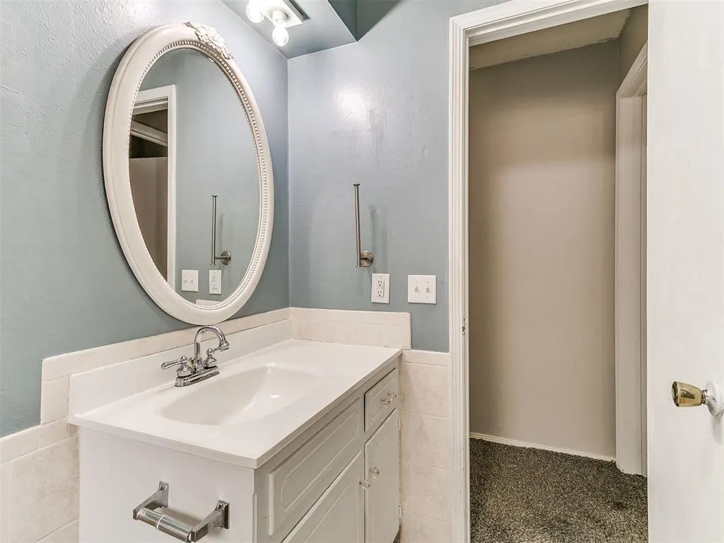 Photo 44 — 210 E Cherry Avenue, Yukon, OK 73099